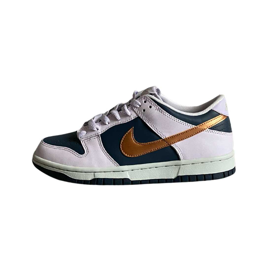 NIKE DUNK LOW COPPER SWOOSH (GS)