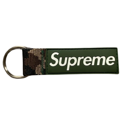 SUPREME KEY CHAIN GREEN CAMO